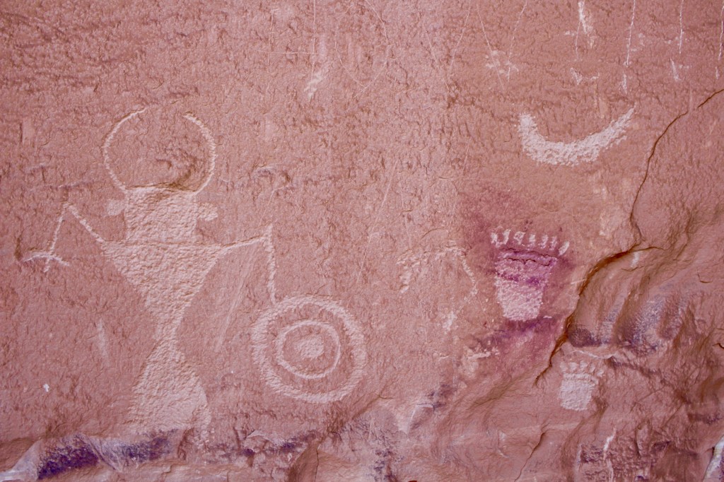 cramped up escalante petroglyphs